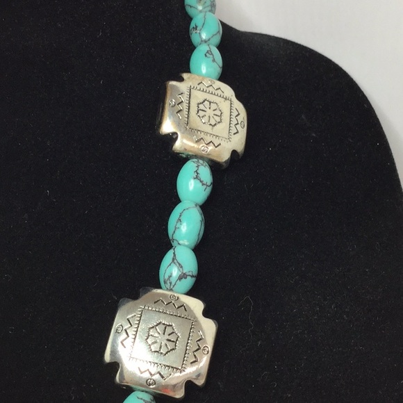 Beautiful hand crafted southwestern necklace - Picture 3 of 5